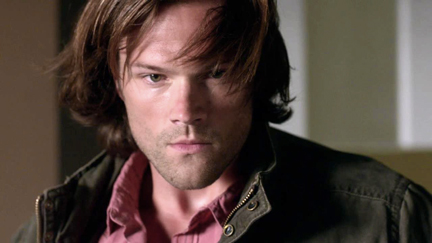 Zeke gets a focused looks on his face as he heads over to heal Cas. Zeke gets a focused looks on his face as he heads over to heal Cas.